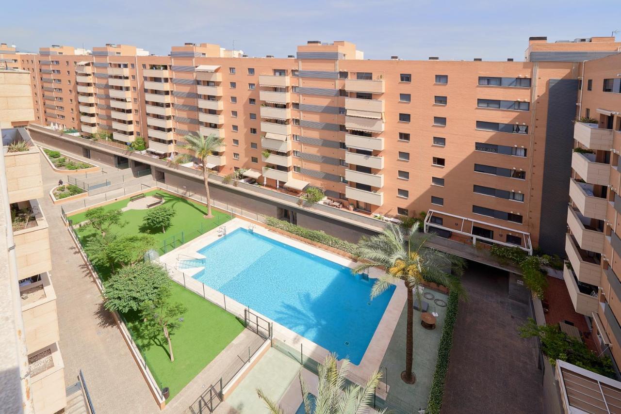 Alterhome Apartamento Con Piscina Maria Zambrano Малага Экстерьер фото