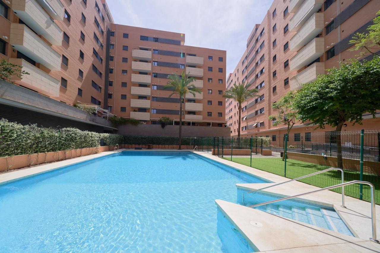 Alterhome Apartamento Con Piscina Maria Zambrano Малага Экстерьер фото